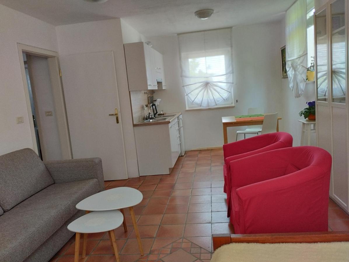 Apartma Oljka Pomjan Šmarje Εξωτερικό φωτογραφία